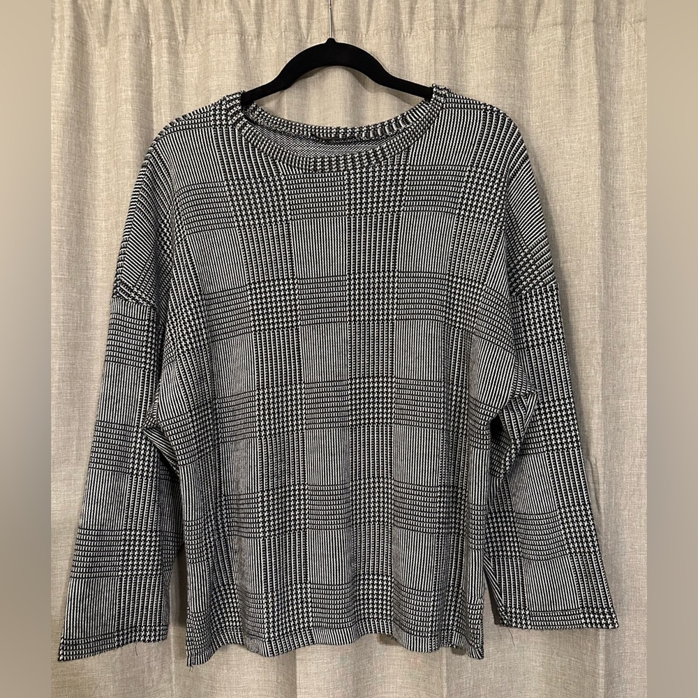 Zara Wool Thin Sweater - Black, White / size M